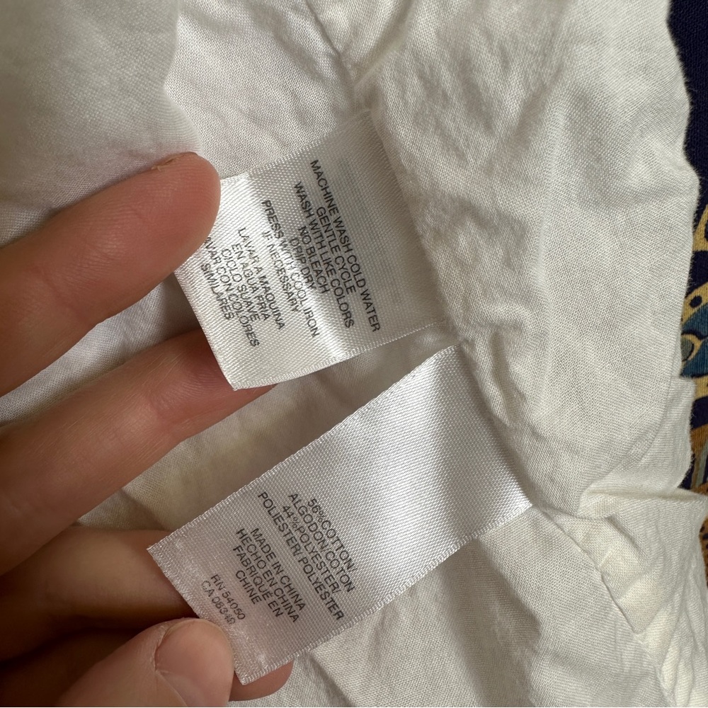 🦋5/20$🦋 sheer floral tie up blouse - Picture 12 of 14